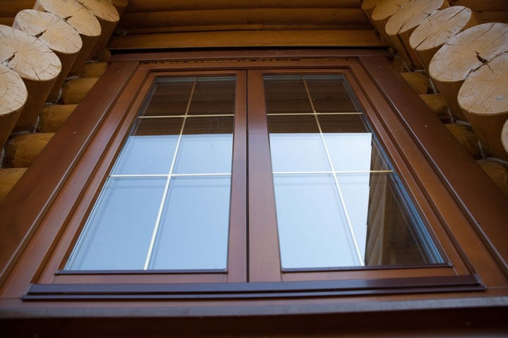 Плюсы и минусы деревянных окон: разбор перед покупкой