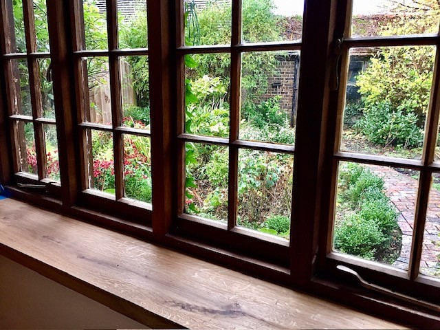 Почему деревянные окна из массива выбирают для дома