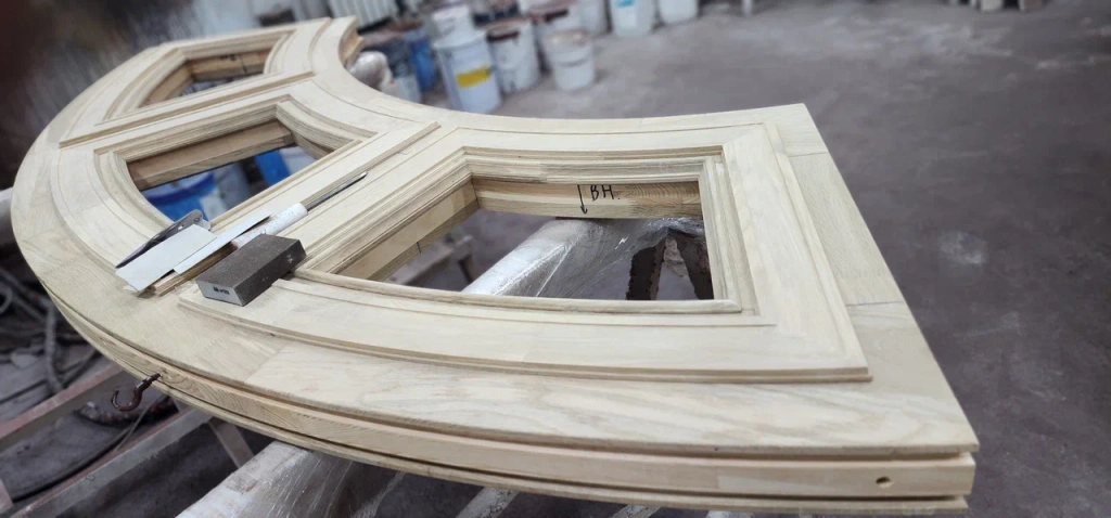 Как выбрать производителя деревянных окон: на что обратить внимание при заказе