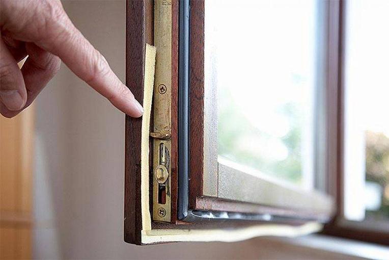 Утепление старых деревянных окон: можно ли «прокачать» старую раму до современных стандартов